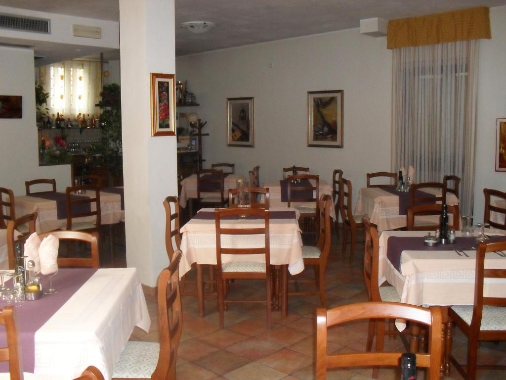 Albergo Ristorante Olimpia Аббадиа Сан Сальваторе Экстерьер фото